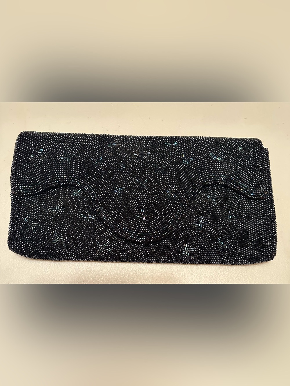 Vintage, beautiful and elegantBeaded Clutch Wristlet. Handmade in Belgium.